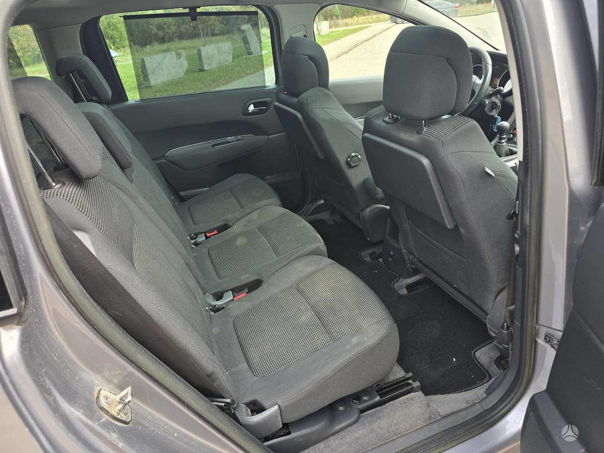 Peugeot 5008 2014 — photo 16