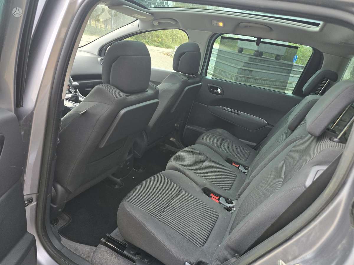 Peugeot 5008 2014 — photo 17