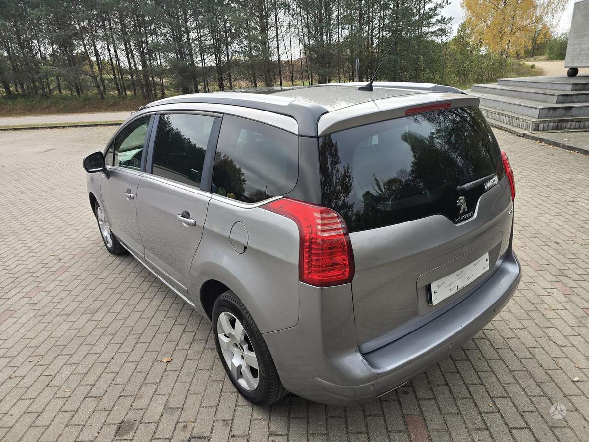 Peugeot 5008 2014 — photo 9