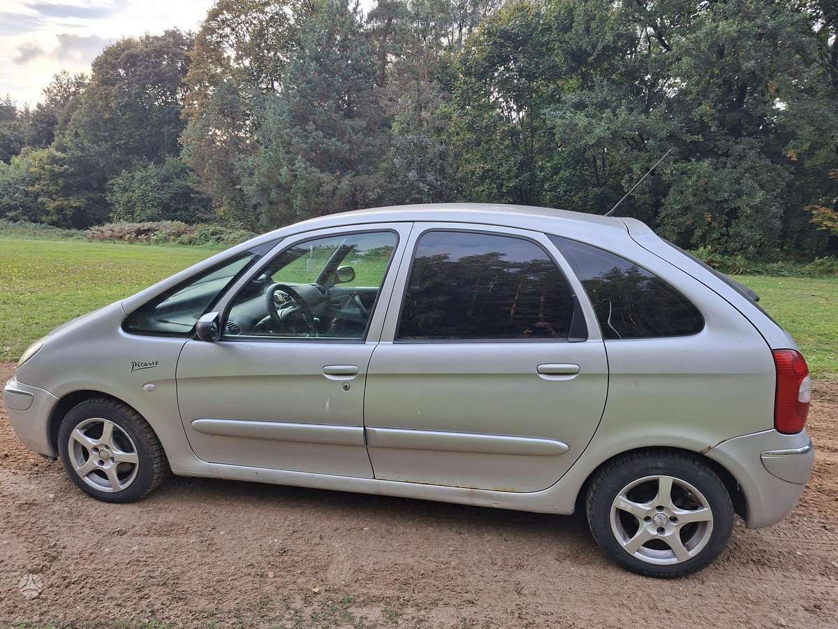 Citroen Xsara 2004 — rear view