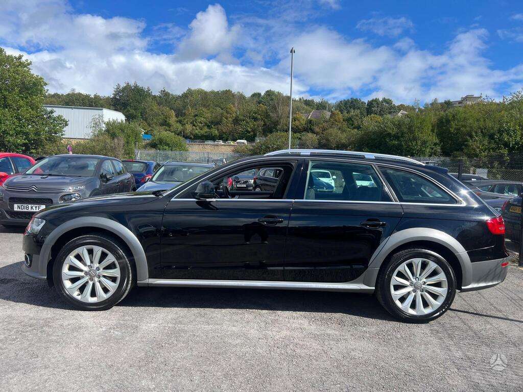 Audi A4 2013 — photo 8