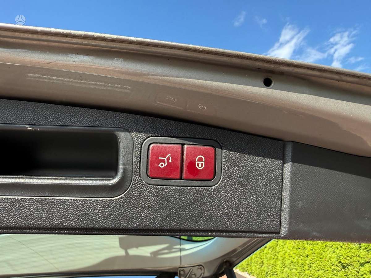 Mercedes-Benz ML320 2006 — photo 20