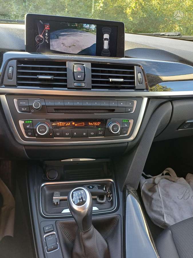 BMW 320 2015 — фото 10