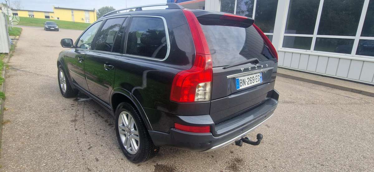 Volvo XC90 2010 — двигун 2400 cm³, 185 HP (136kW)