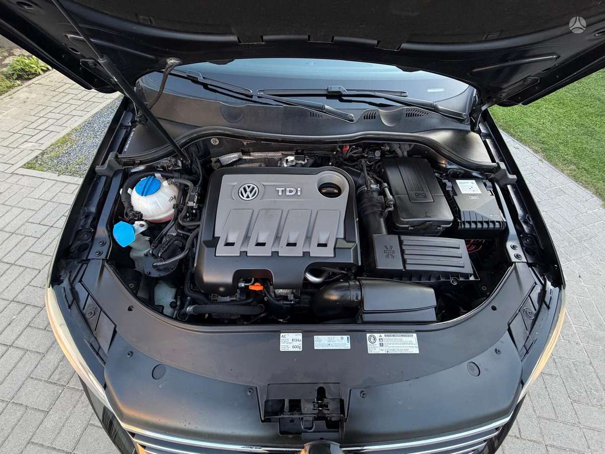 Volkswagen Passat 2012 — photo 21