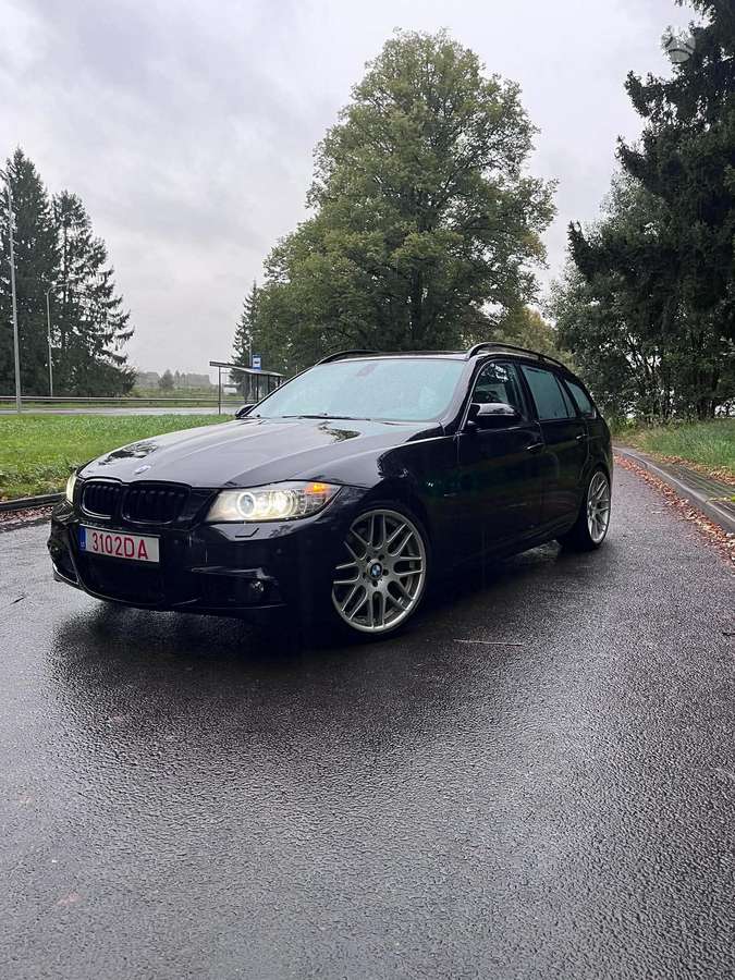 BMW 335 2006 — вигляд ззаду