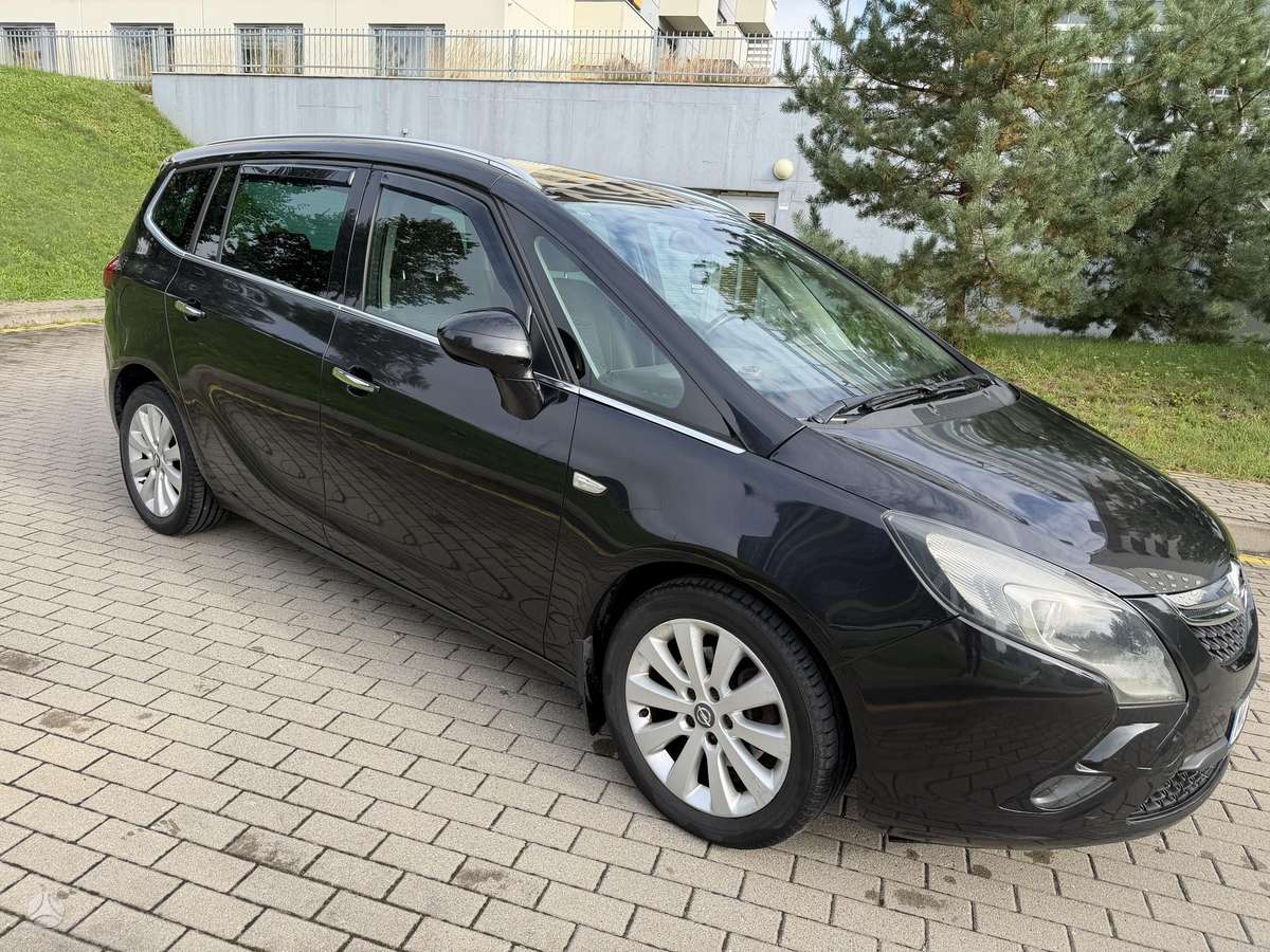 Opel Zafira 2012 — фото 12