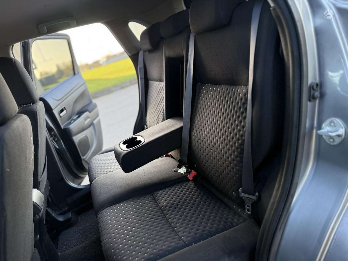 Mitsubishi ASX 2012 — photo 24