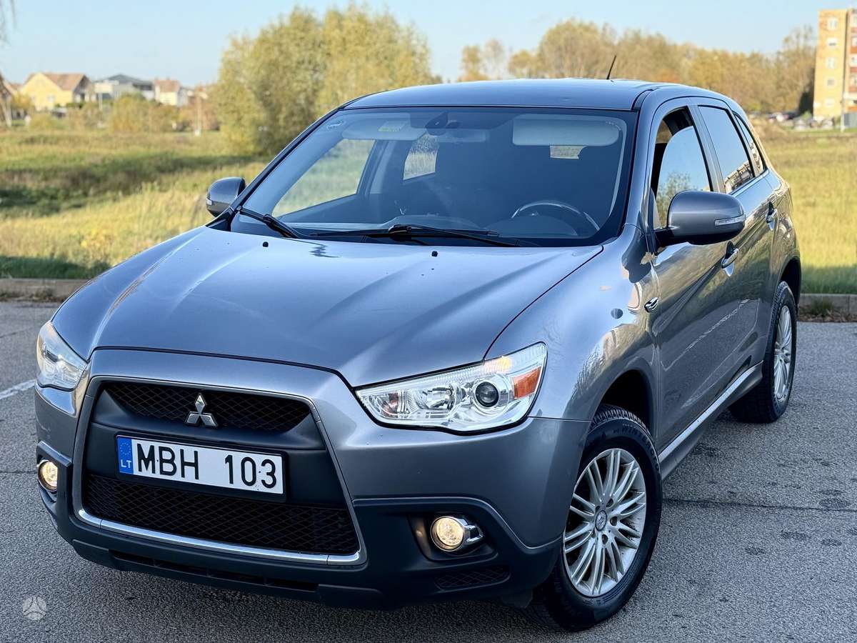Mitsubishi ASX 2012 — interior