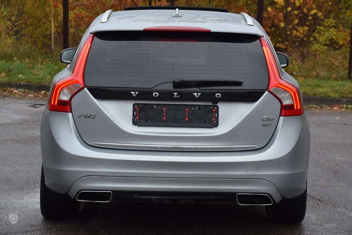 Volvo V60 2013 — interior