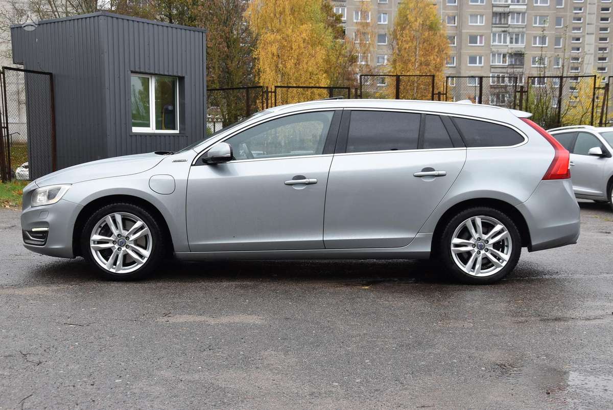 Volvo V60 2013 — photo 7