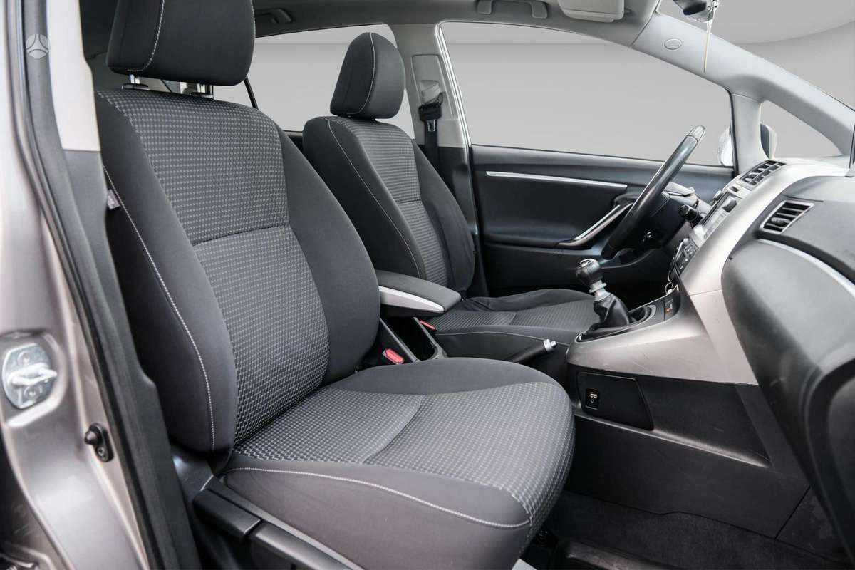 Toyota Verso 2014 — photo 11