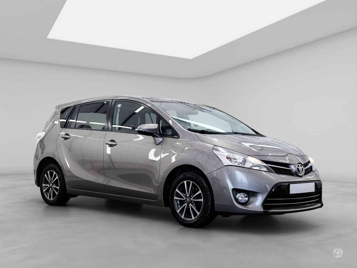 Toyota Verso 2014 — engine 1600 cm³, 111 HP (82kW)