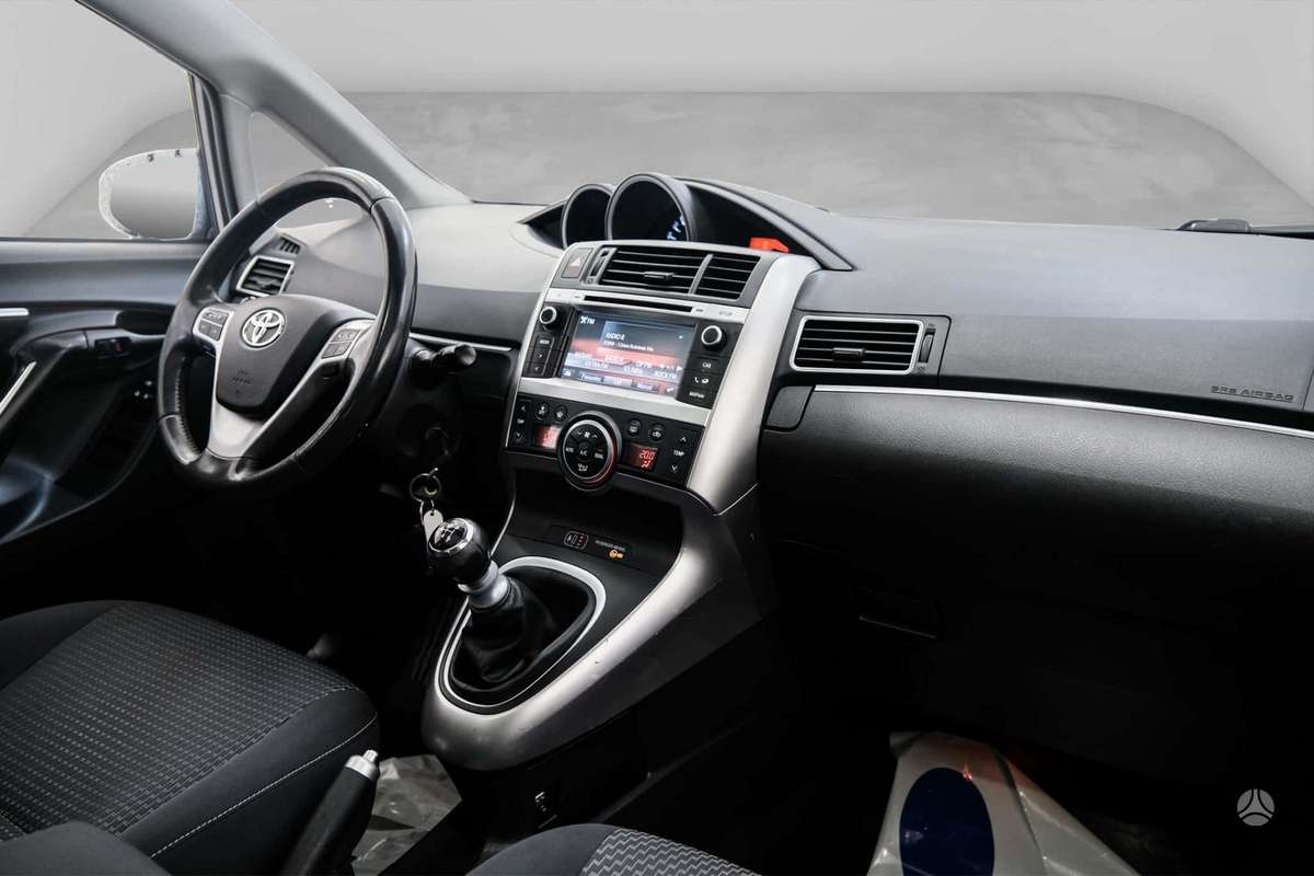 Toyota Verso 2014 — photo 7