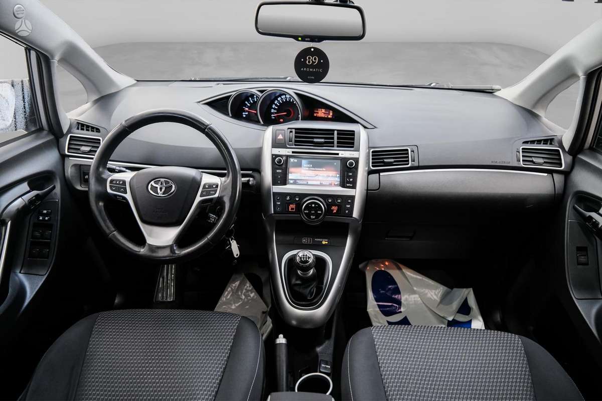 Toyota Verso 2014 — photo 9