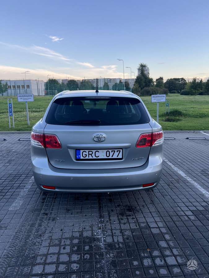 Toyota Avensis 2009 — photo 5