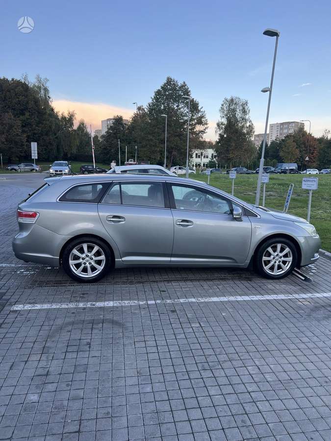 Toyota Avensis 2009 — photo 6