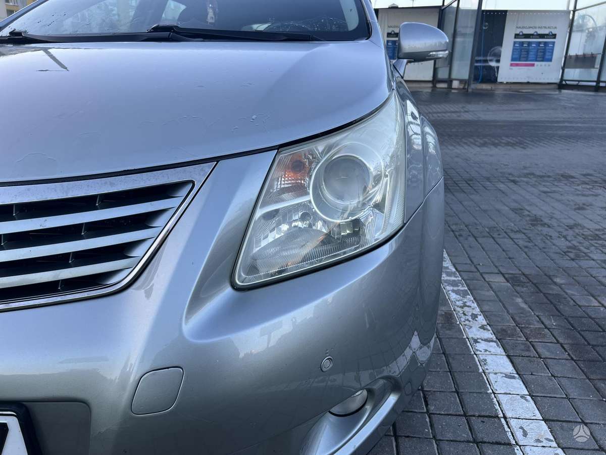 Toyota Avensis 2009 — photo 8