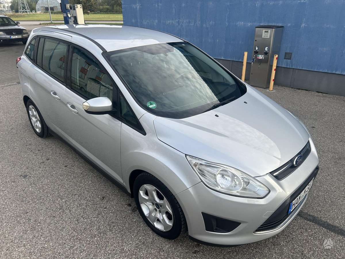 Ford Grand 2011 — photo 10