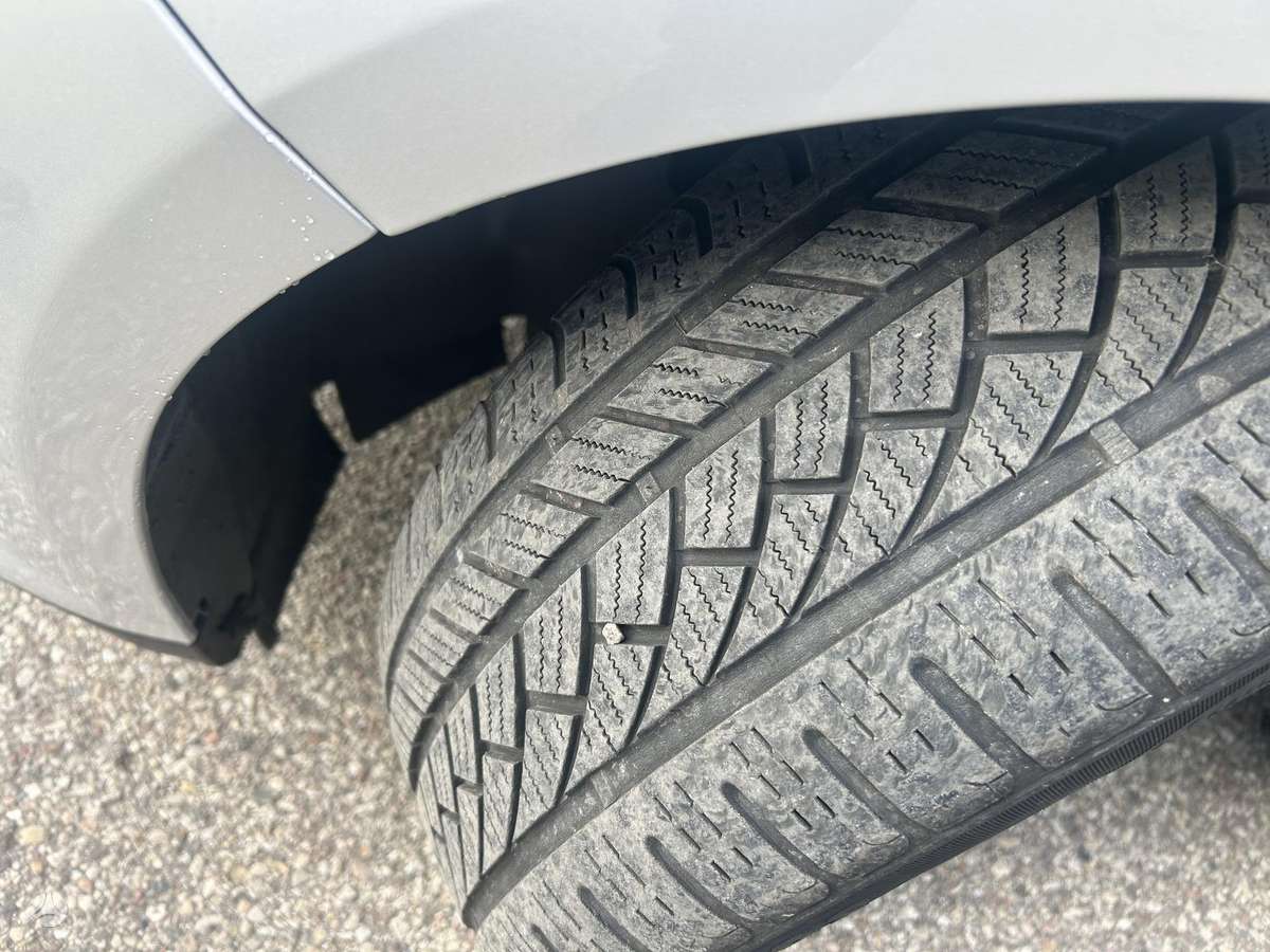 Ford Grand 2011 — photo 18
