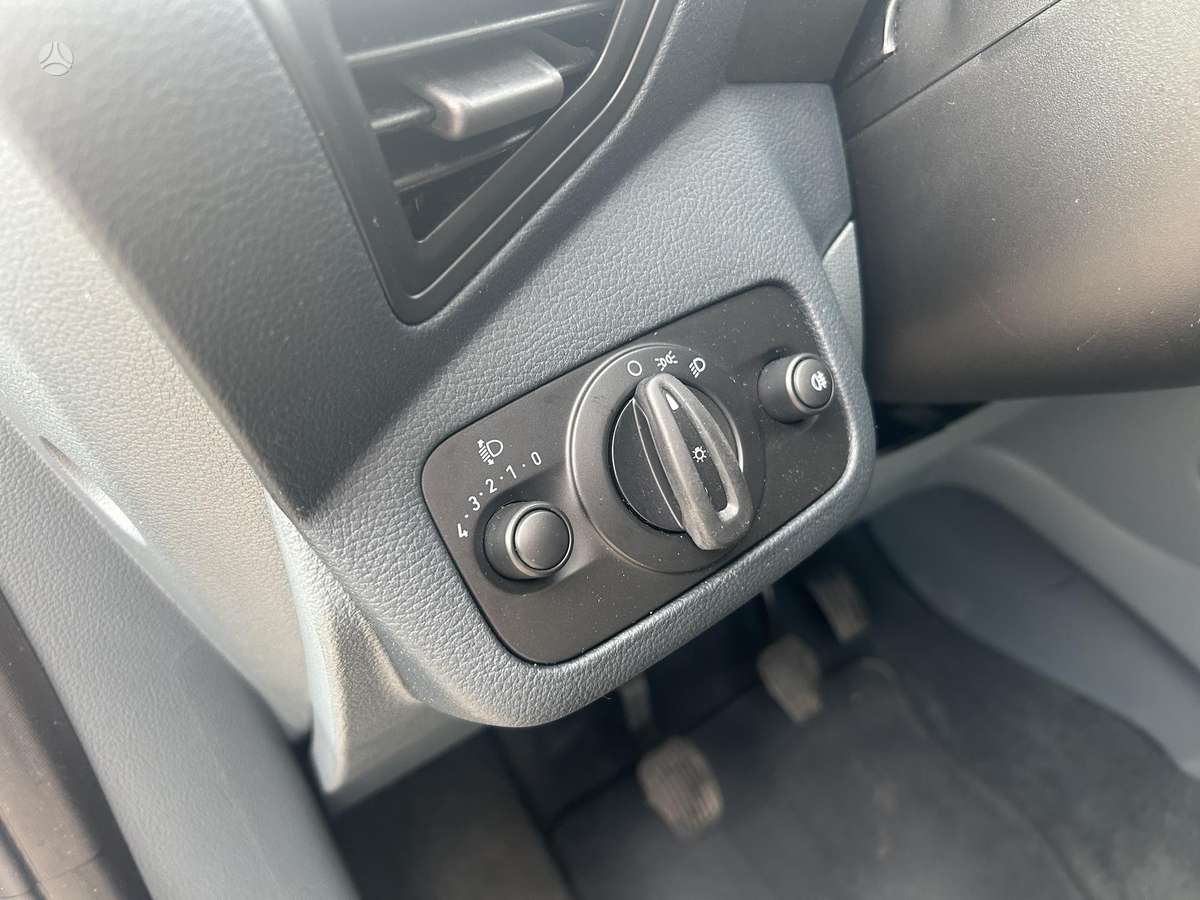 Ford Grand 2011 — photo 38