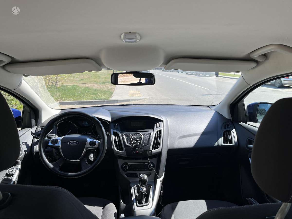 Ford Focus 2014 — photo 9