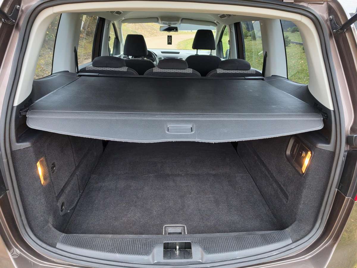 Volkswagen Sharan 2011 — photo 26
