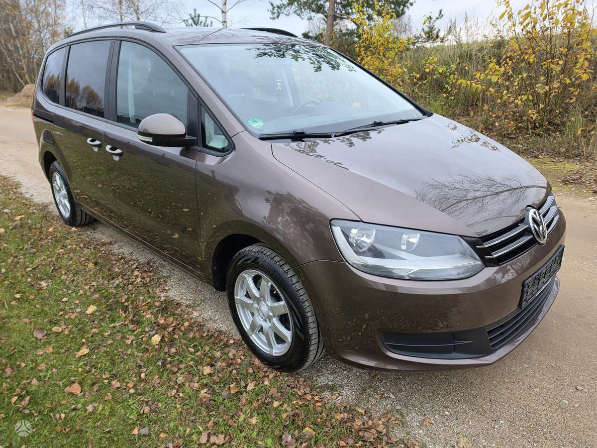 Volkswagen Sharan 2011 — engine 1968 cm³, 140 HP (103kW)