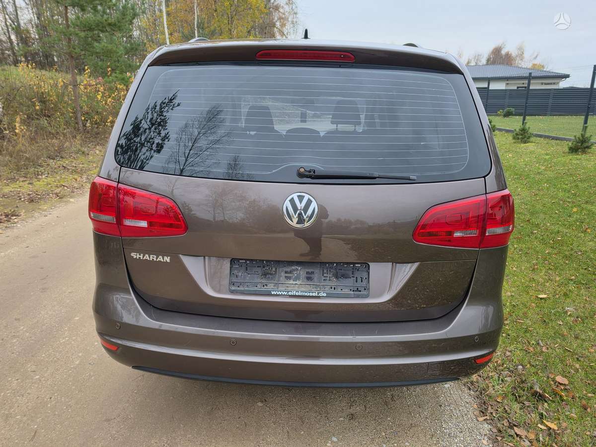Volkswagen Sharan 2011 — photo 9