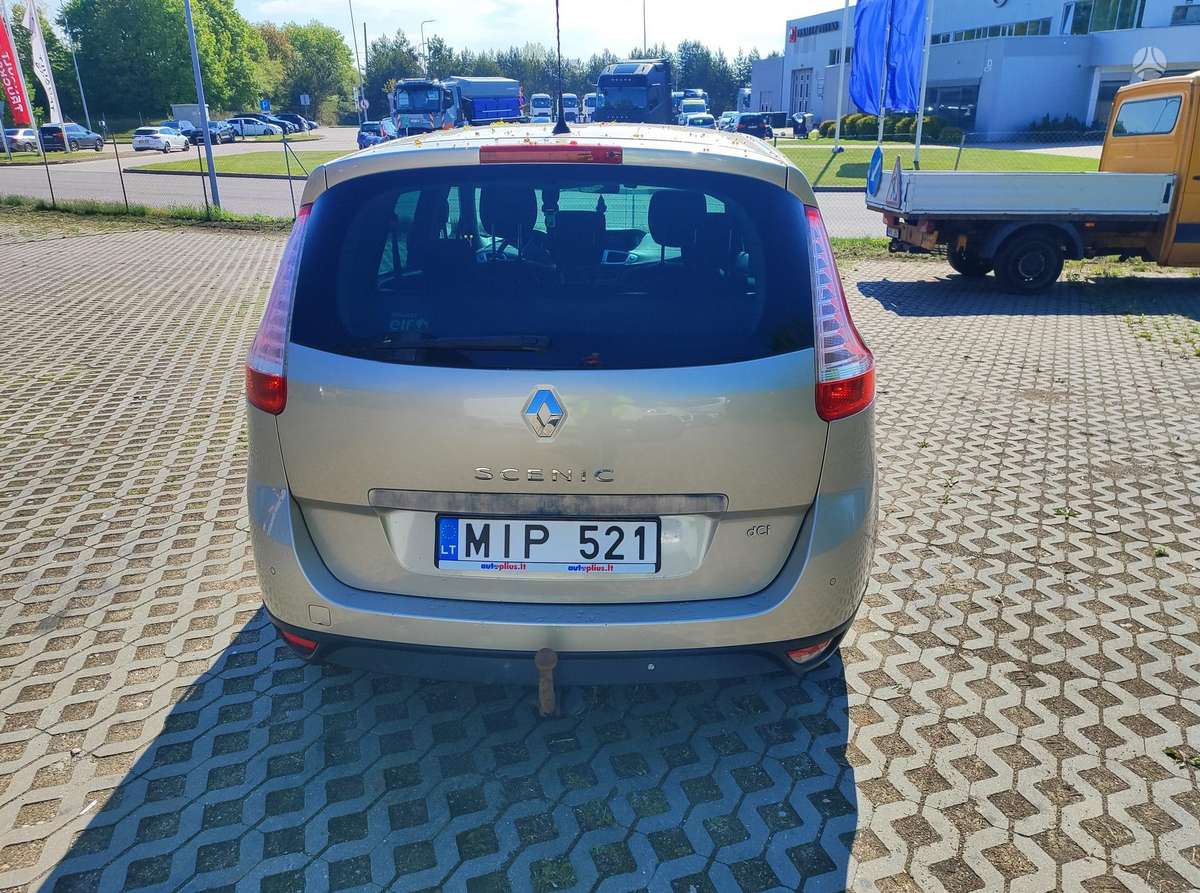Renault Grand 2010 — салон