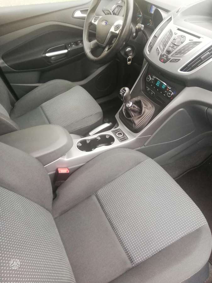Ford Grand 2011 — photo 6