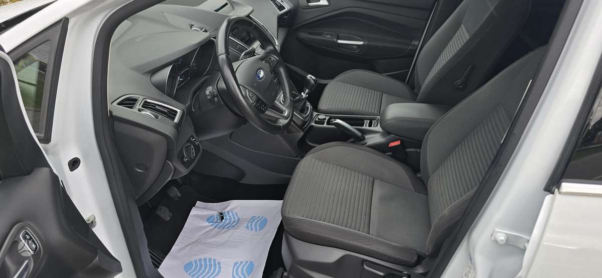 Ford C-MAX 2015 — photo 10