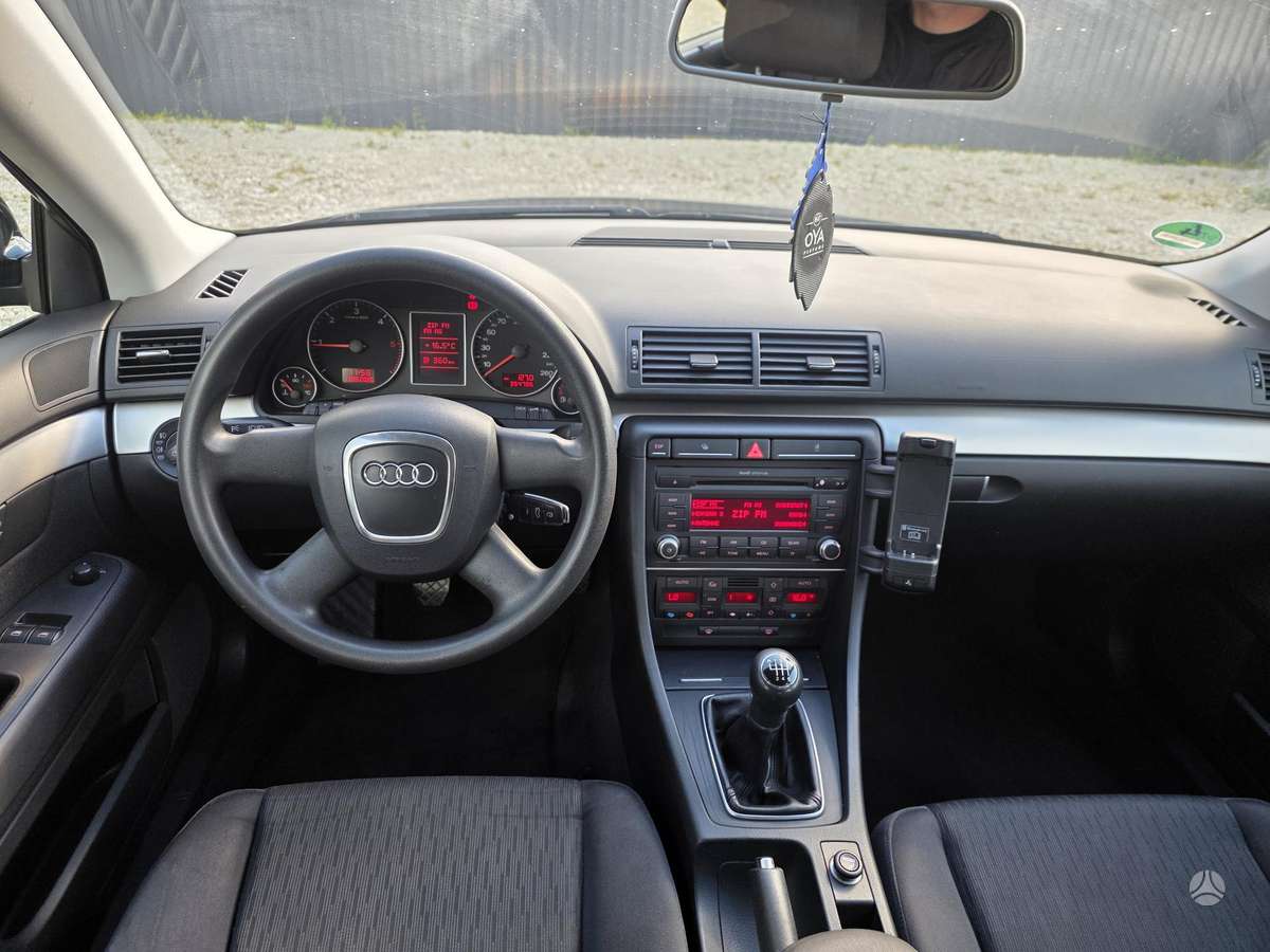 Audi A4 2007 — photo 11