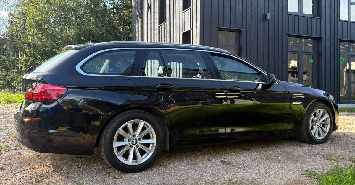 BMW 520 2013 — photo 16
