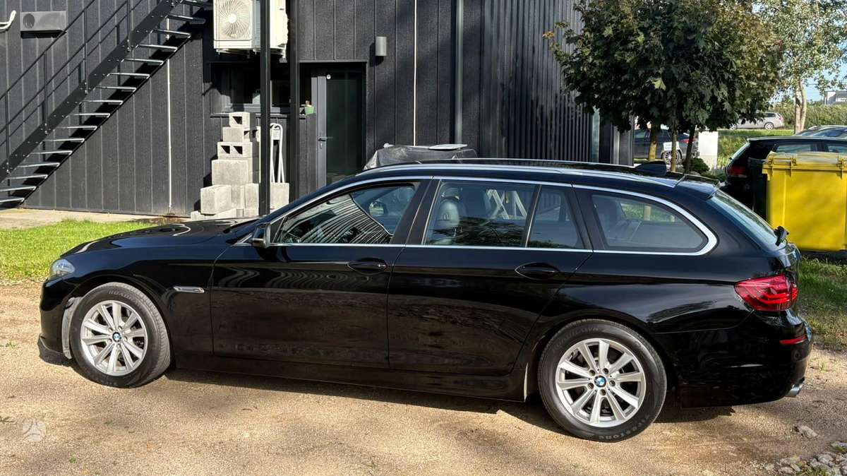 BMW 520 2013 — photo 18