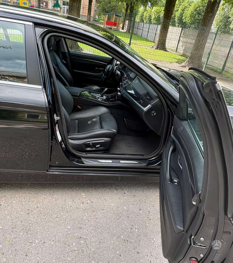 BMW 520 2013 — photo 7