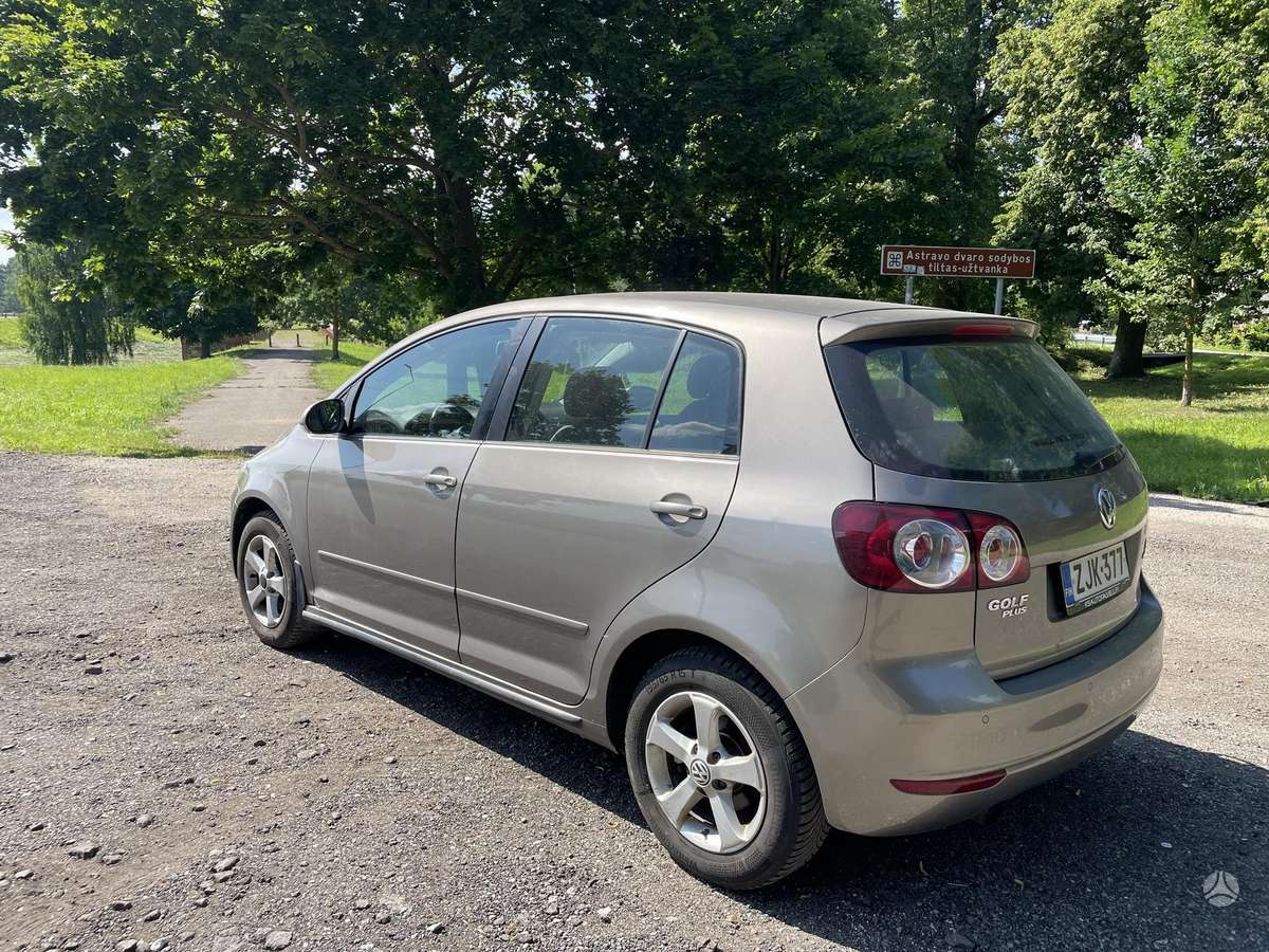 Volkswagen Golf 2010 — photo 9