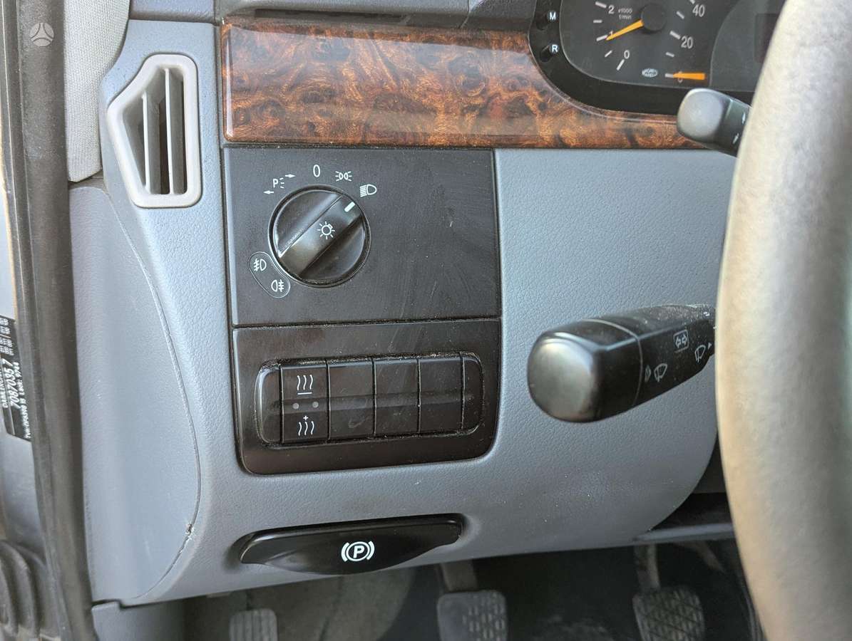 Mercedes-Benz Viano 2005 — photo 10