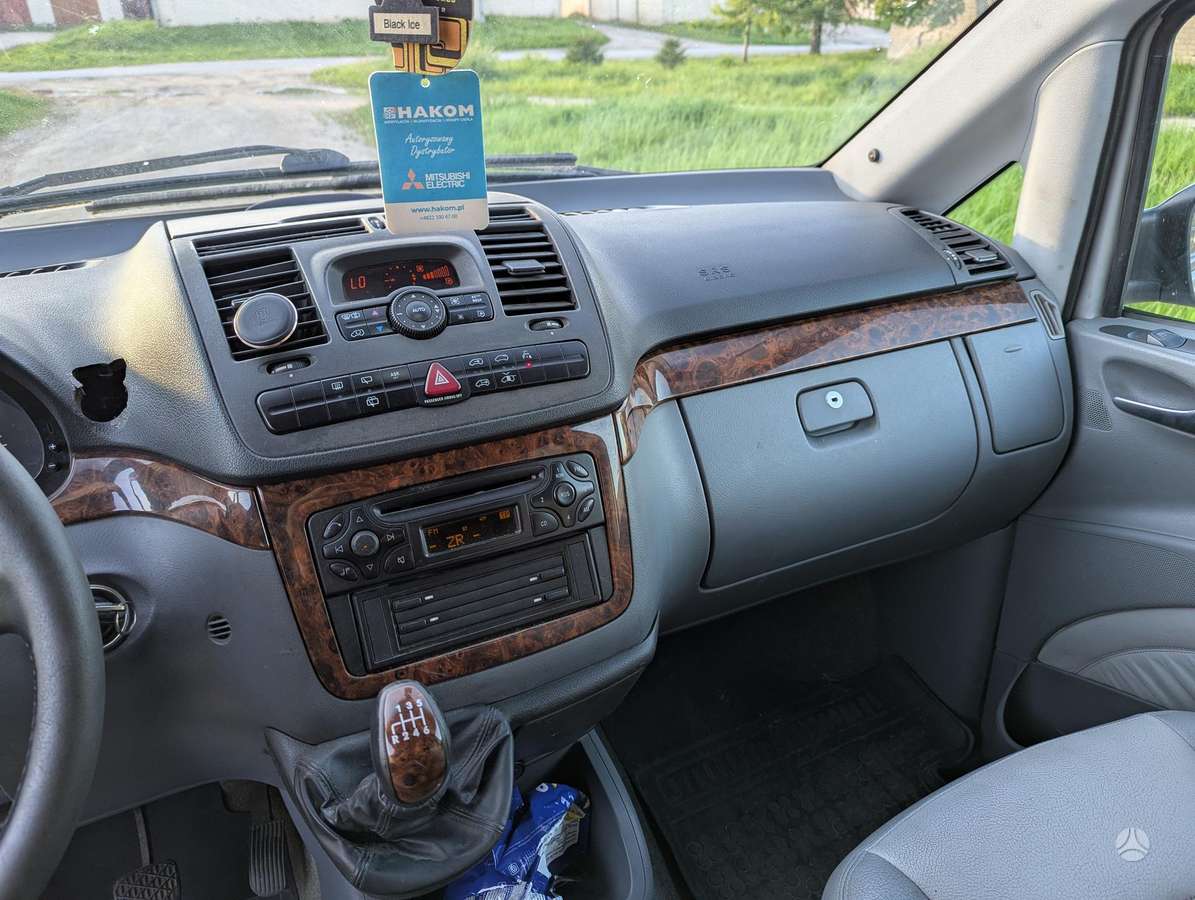 Mercedes-Benz Viano 2005 — photo 11