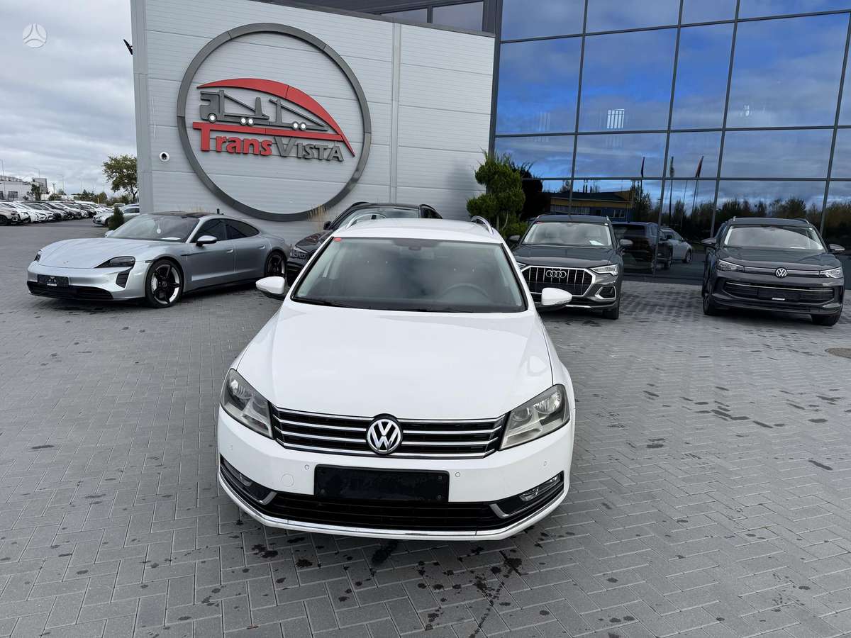 Volkswagen Passat 2011 — photo 10