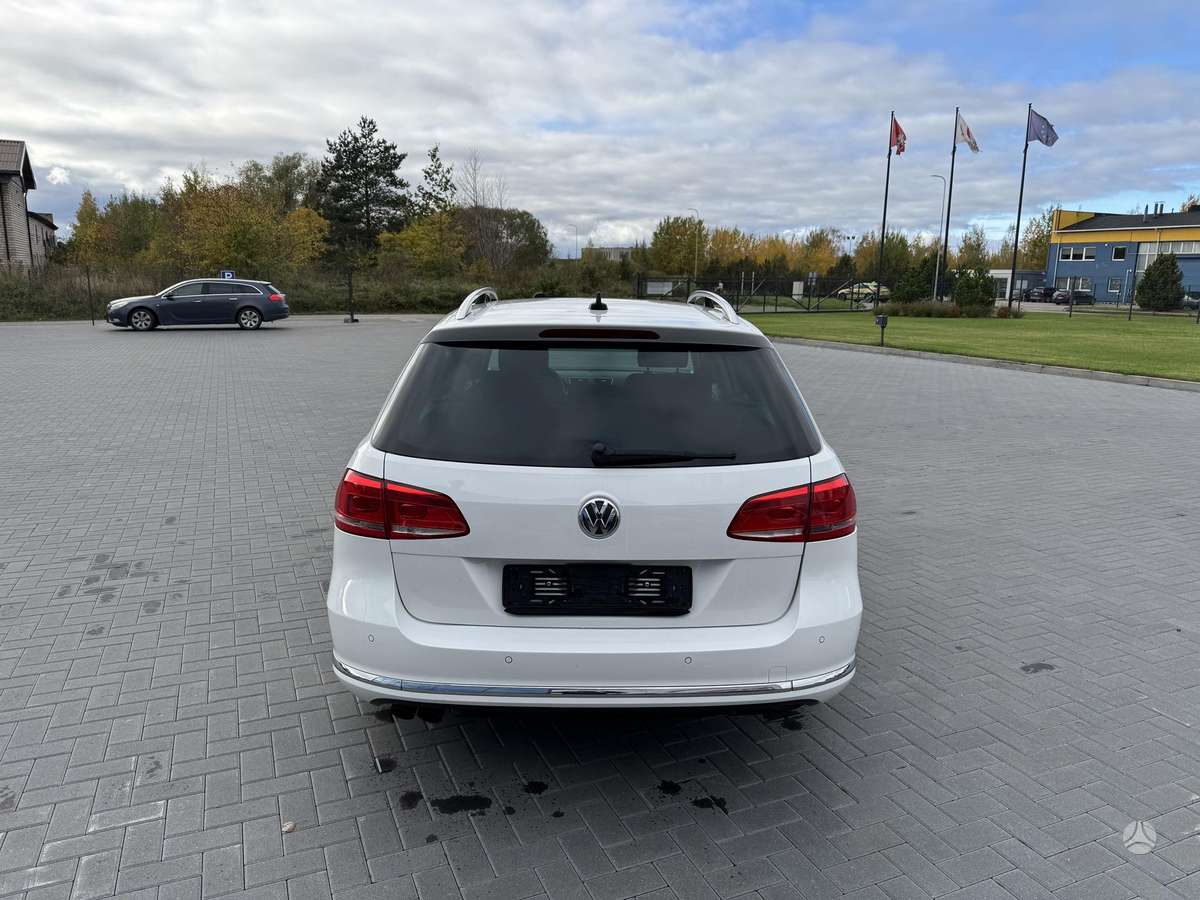 Volkswagen Passat 2011 — photo 5