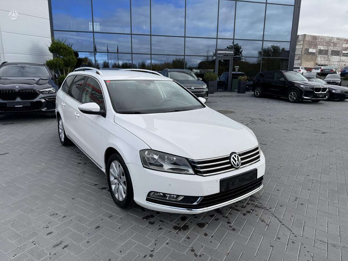 Volkswagen Passat 2011 — photo 7