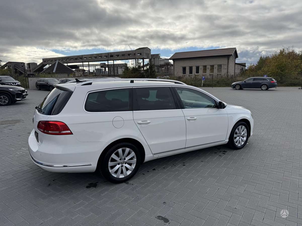 Volkswagen Passat 2011 — photo 9