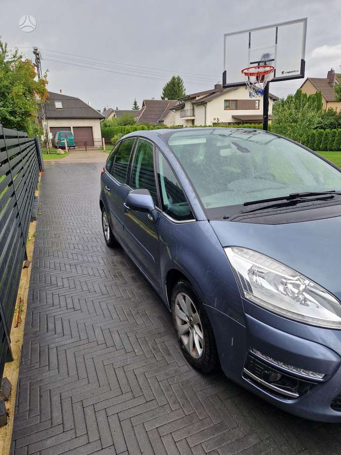 Citroen C4 2012 — rear view
