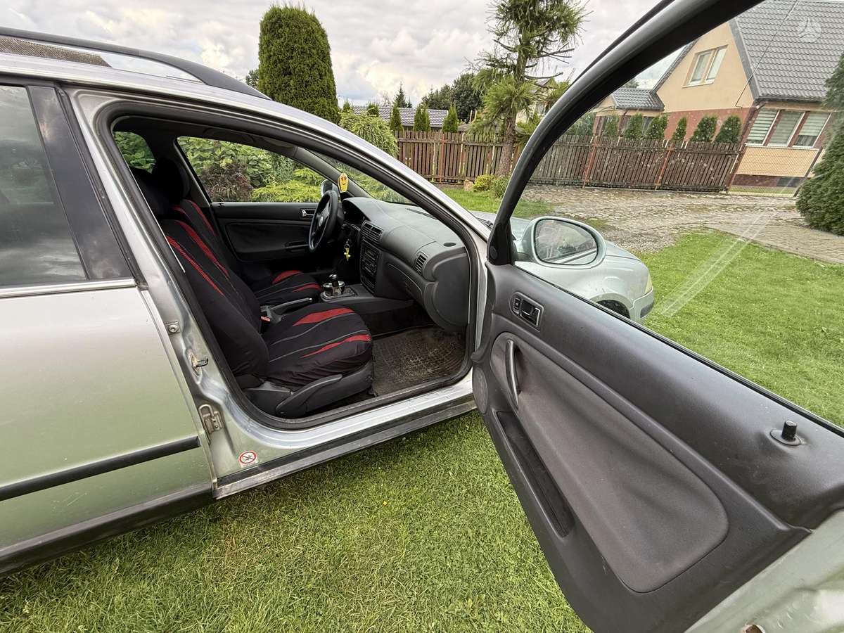 Volkswagen Passat 2005 — photo 12