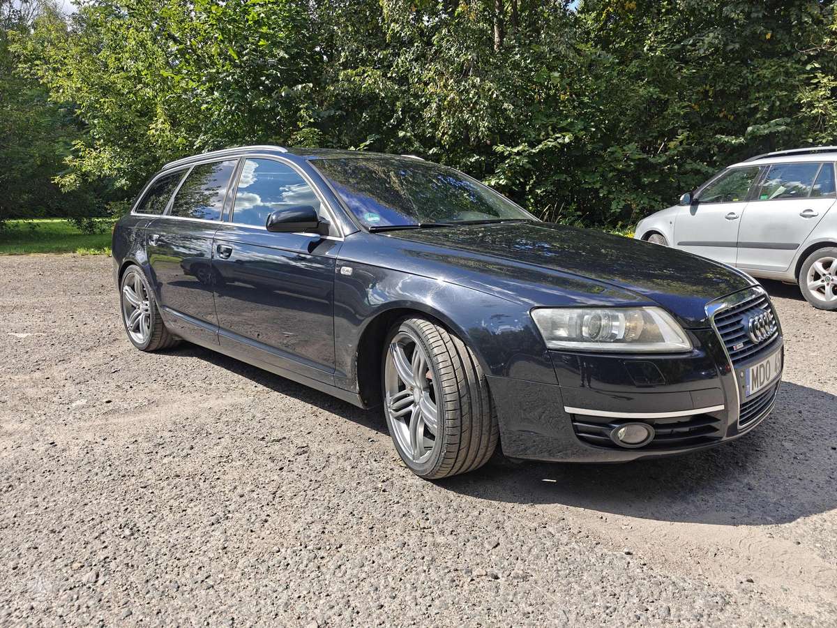 Audi A6 2005 — салон