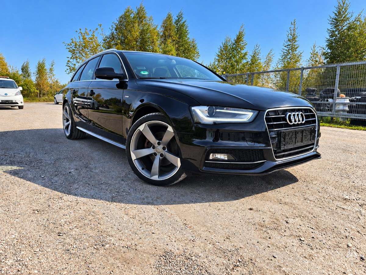 Audi A4 2015 — rear view