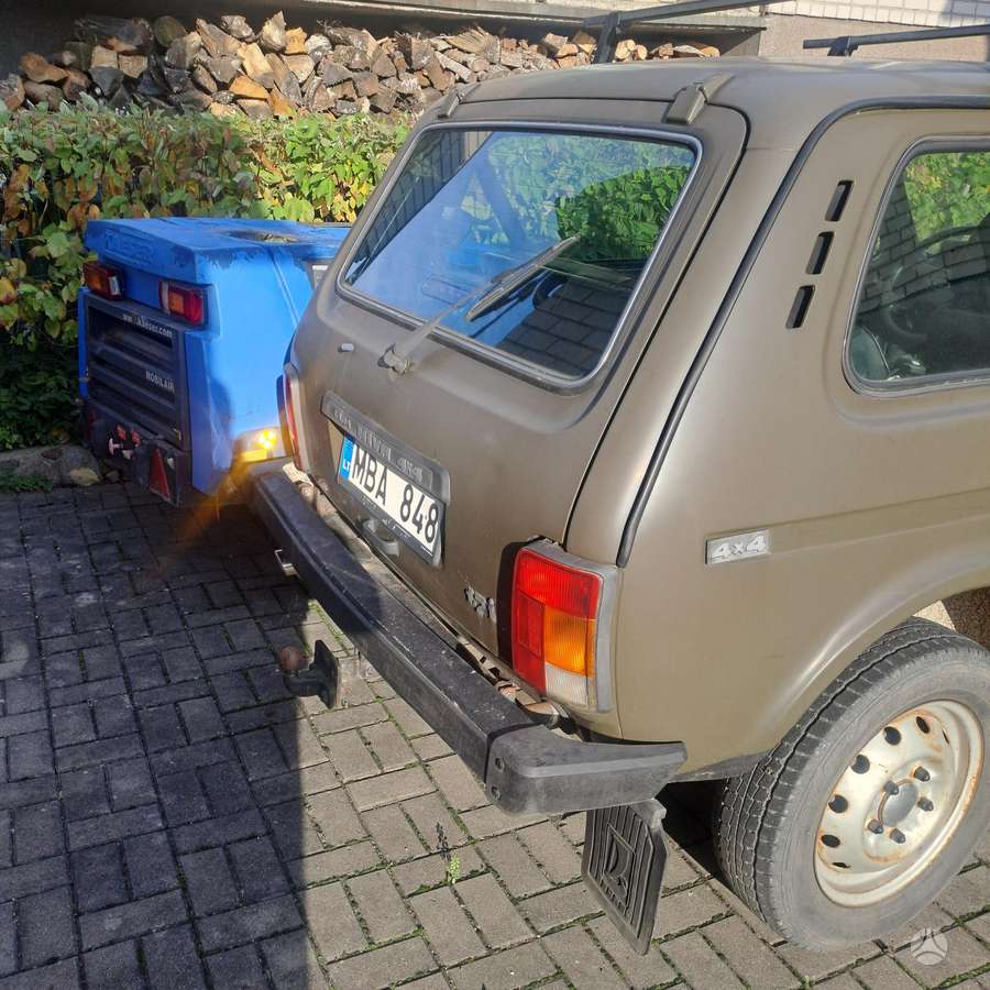 Lada Niva 2004 — engine 1690 cm³, 82 HP (60kW)