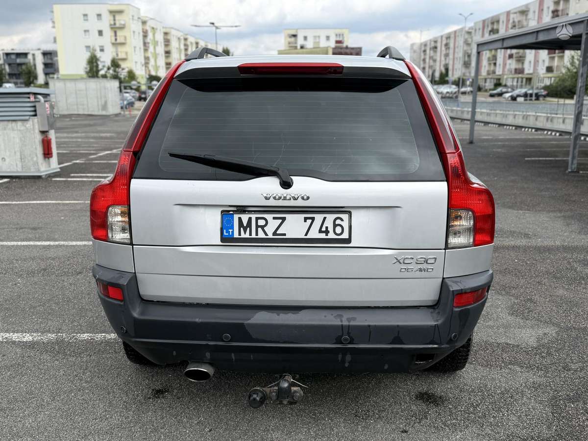 Volvo XC90 2004 — вигляд ззаду