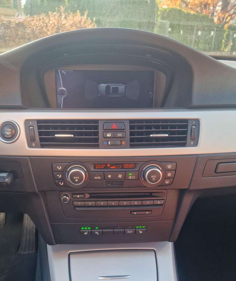 BMW 320 2009 — photo 10